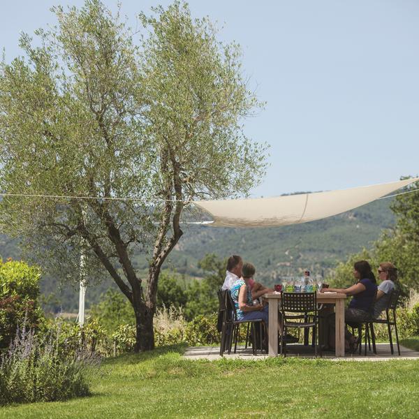 Dining al fresco on a Flavours Holiday in Italy